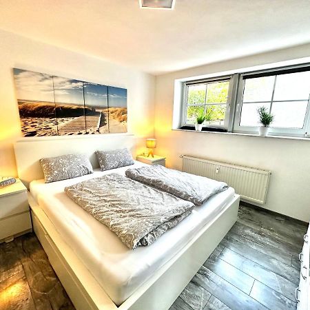 Modernes Apartment Mit Terrasse Und Highspeed Internet Zwischen Aalen Und Schwaebisch Gmuend Goggingen Esterno foto